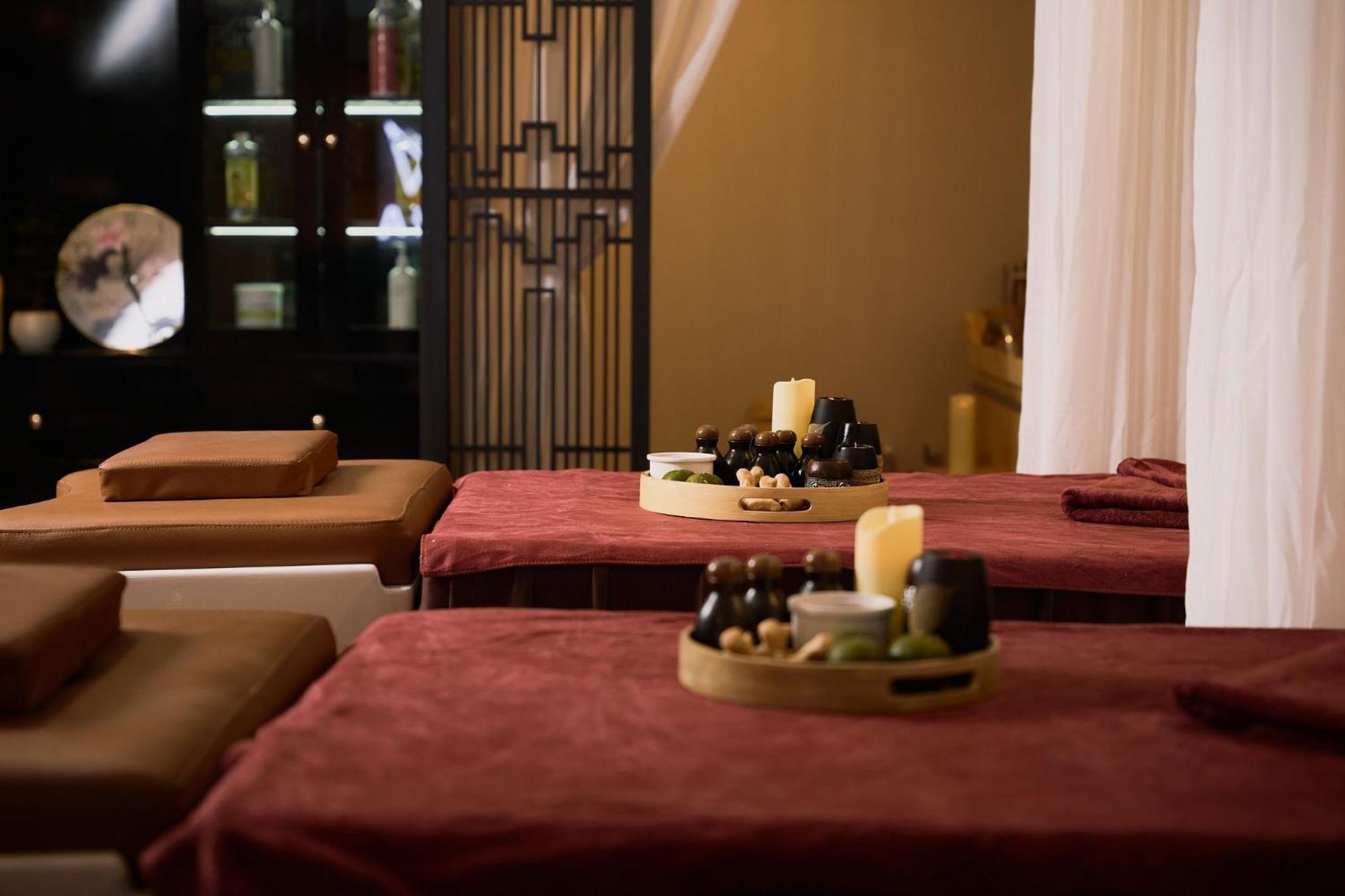 Amara Hanoi Hotel And Spa Exteriör bild